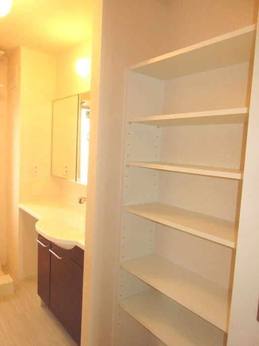 物件内観写真20　(収納)