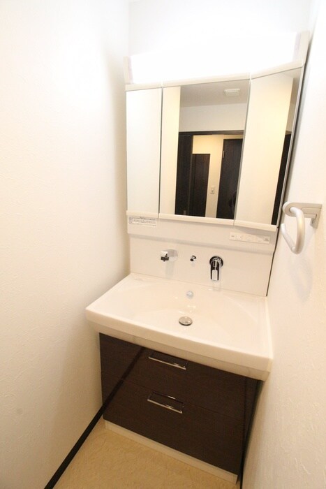 物件内観写真11　(洗面)