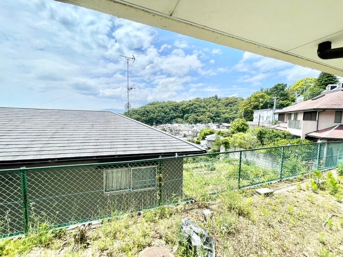 物件内観写真22　(室内からの展望)