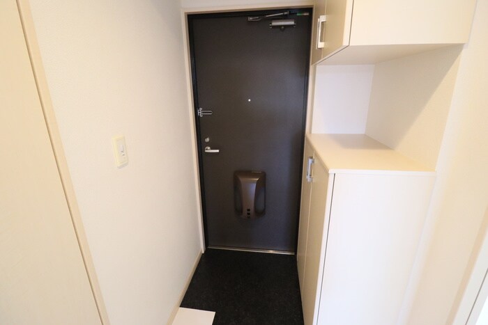 物件内観写真15　(玄関)