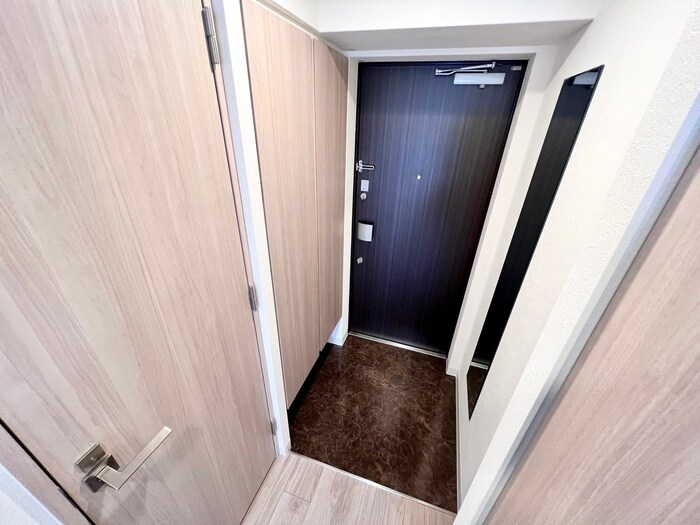 物件内観写真17　(玄関)