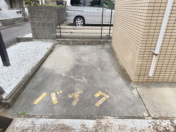 バイク置き場