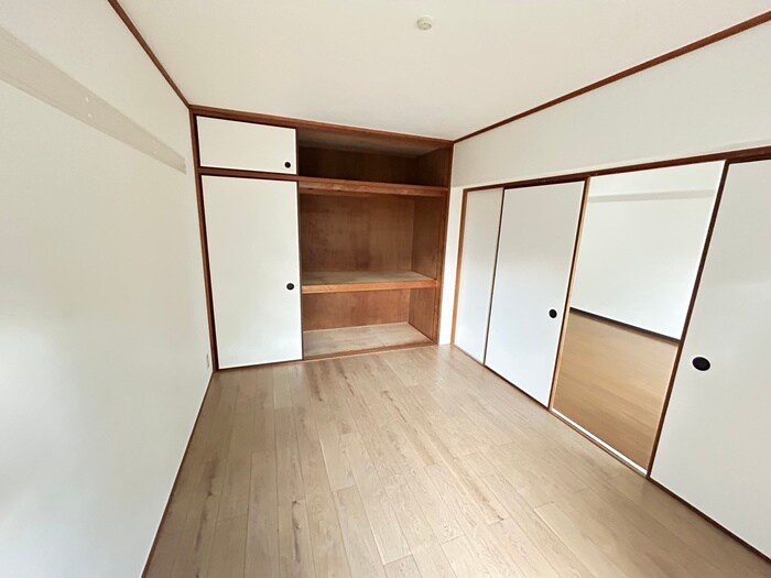物件内観写真9　(居室)