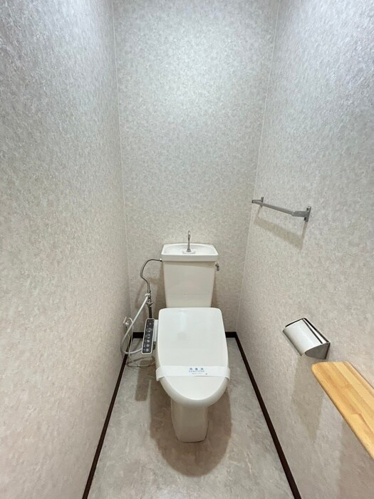 物件内観写真15　(トイレ)