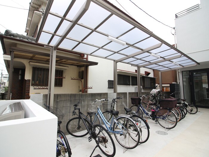 物件外観写真5　(駐輪場)