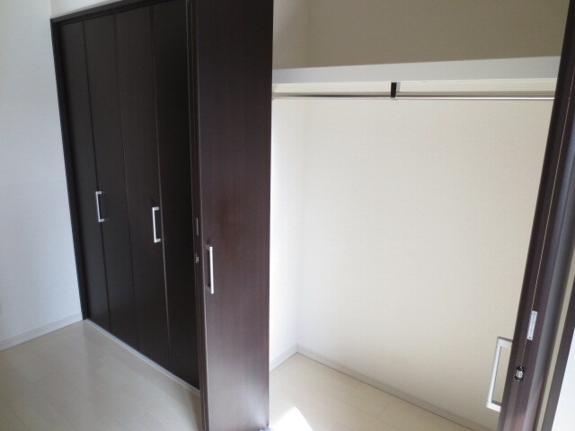 物件内観写真16　(収納)