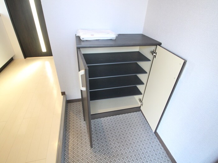 物件内観写真15　(靴箱)