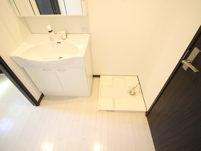 物件内観写真17　(洗濯機置場)