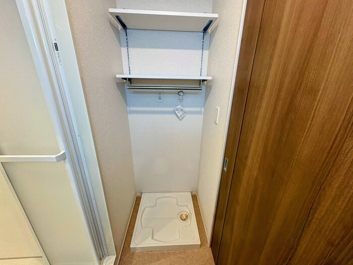 物件内観写真19　(洗濯機置場)