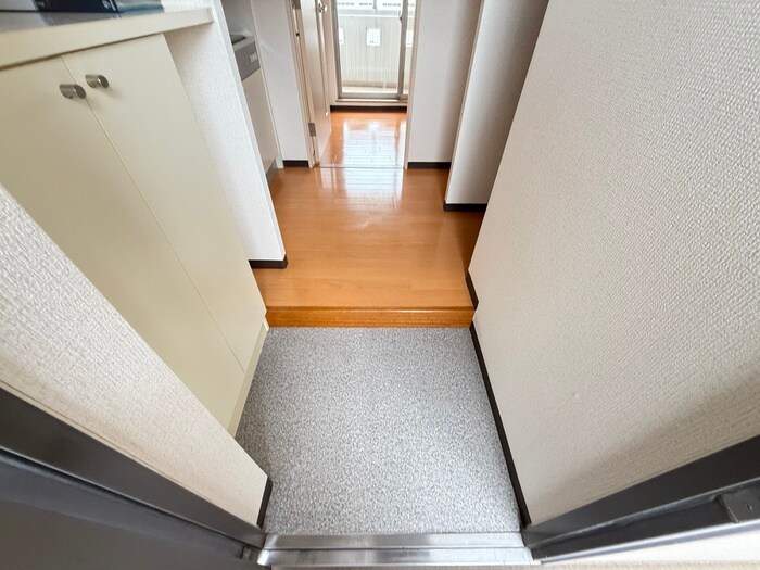 物件内観写真17　(玄関)