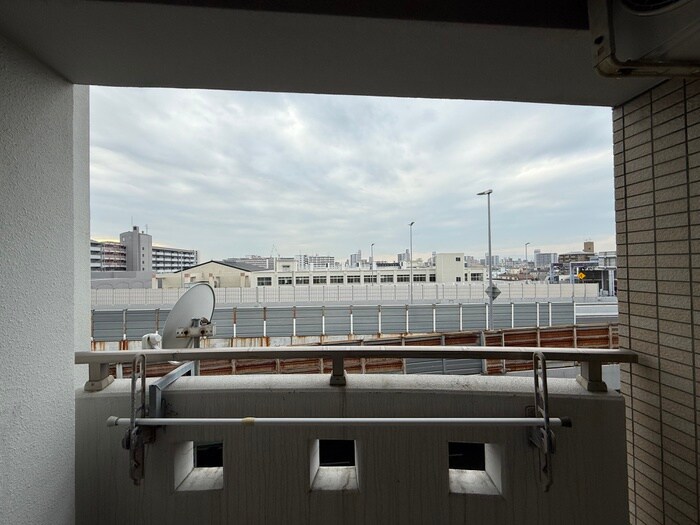 物件内観写真21　(室内からの展望)