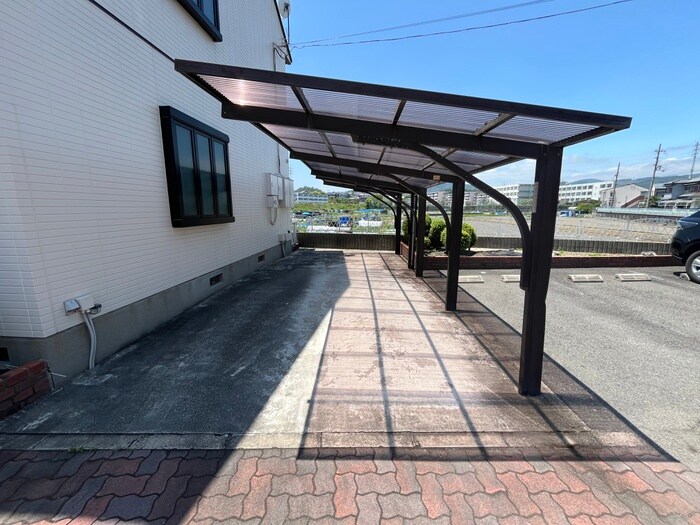 物件外観写真5　(駐輪場)