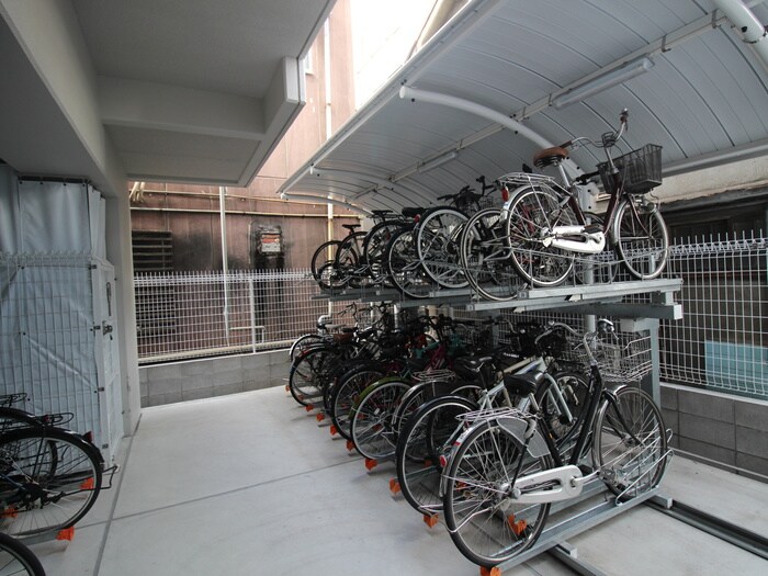 物件外観写真5　(駐輪場)