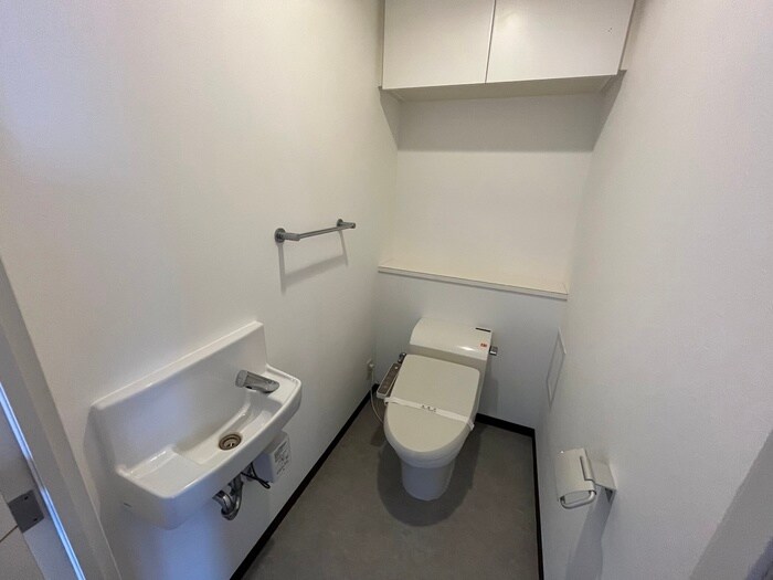 物件内観写真14　(トイレ)