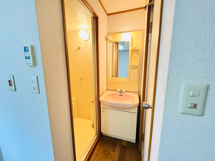 物件内観写真11　(洗面)