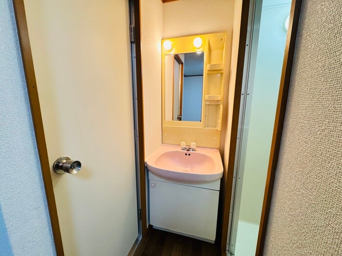 物件内観写真11　(洗面)