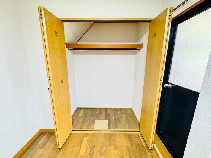 物件内観写真12　(収納)