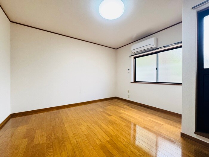 物件内観写真18　(居室)