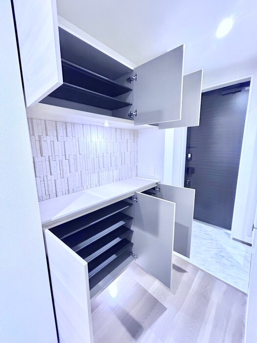 物件内観写真15　(靴箱)