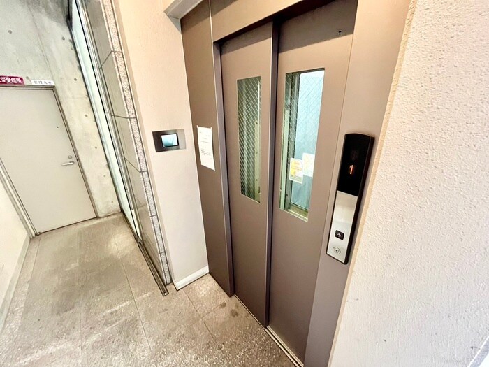 物件外観写真6　(建物設備)