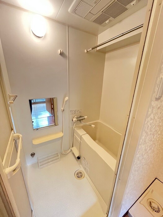 物件内観写真12　(バス／シャワールーム等)