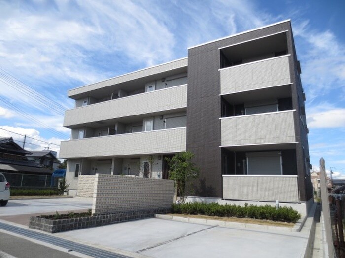 物件外観写真1　(外観写真)