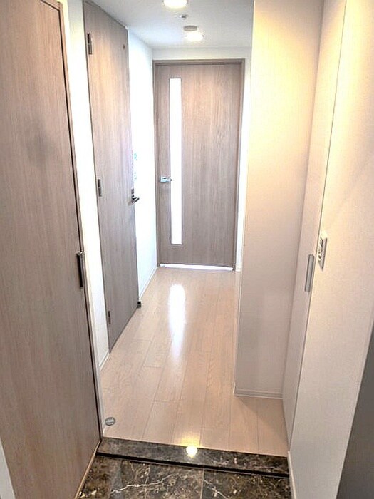 物件内観写真7　(玄関)