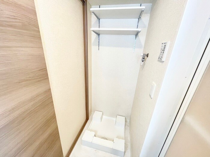 物件内観写真15　(洗濯機置場)