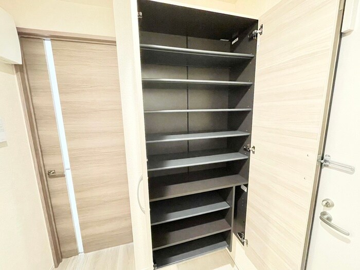 物件内観写真18　(靴箱)