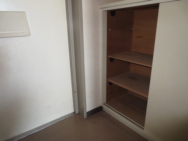 物件内観写真15　(玄関)