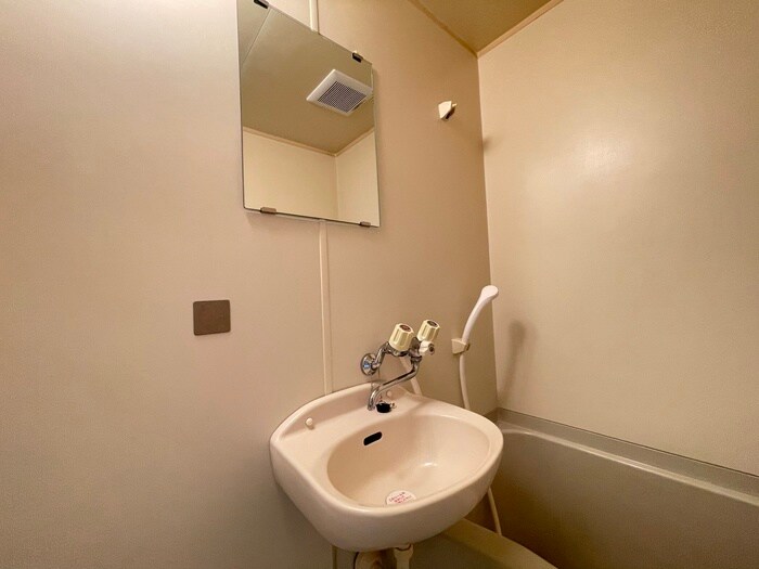 物件内観写真11　(洗面)
