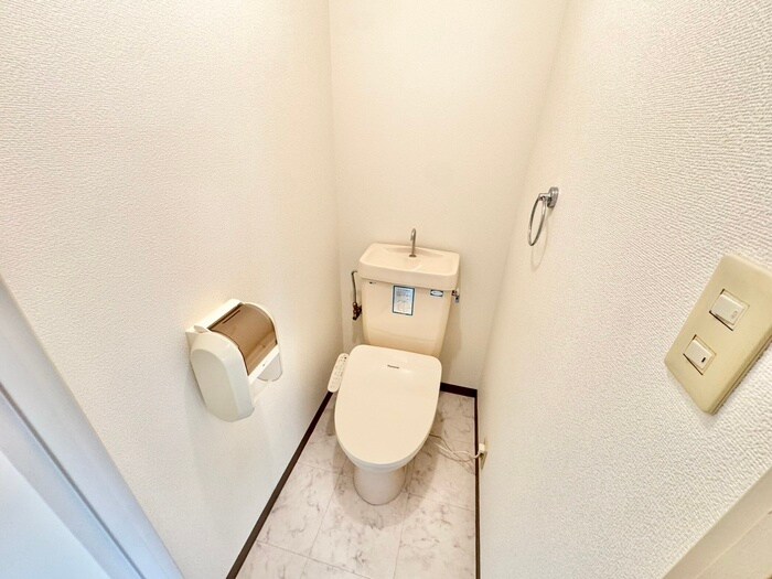 物件内観写真12　(トイレ)