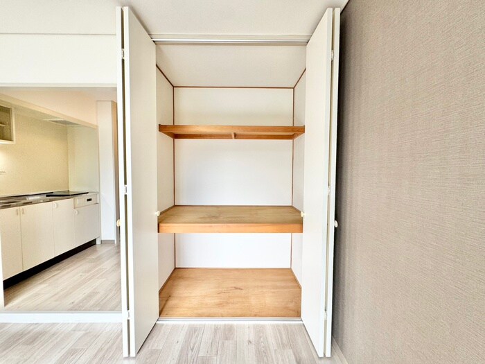 物件内観写真16　(収納)