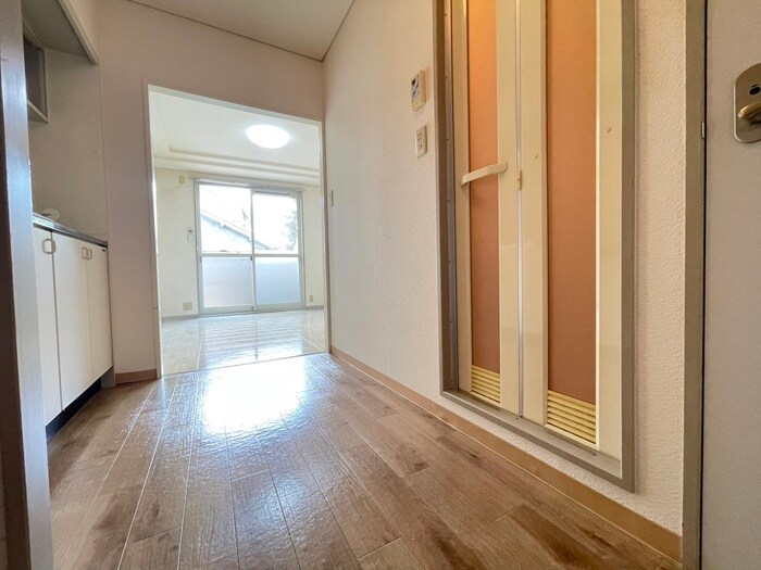 物件内観写真16　(廊下)