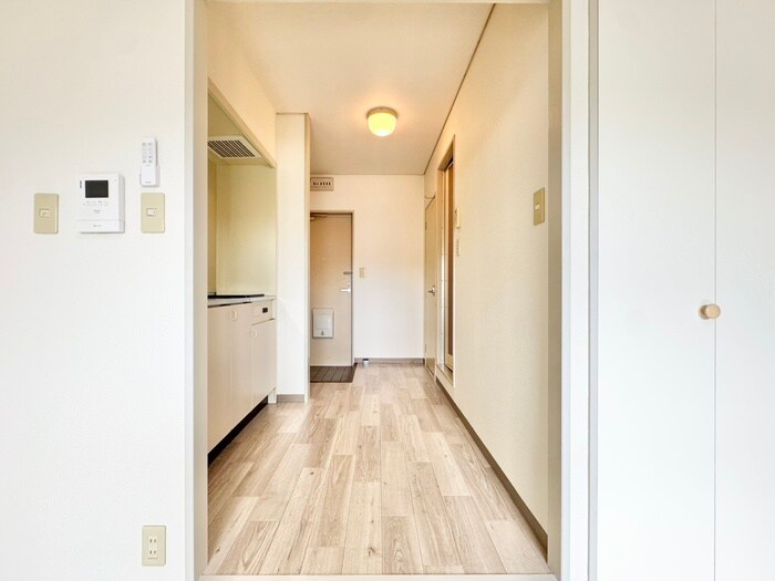 物件内観写真18　(廊下)