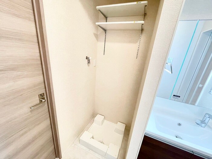 物件内観写真17　(洗濯機置場)