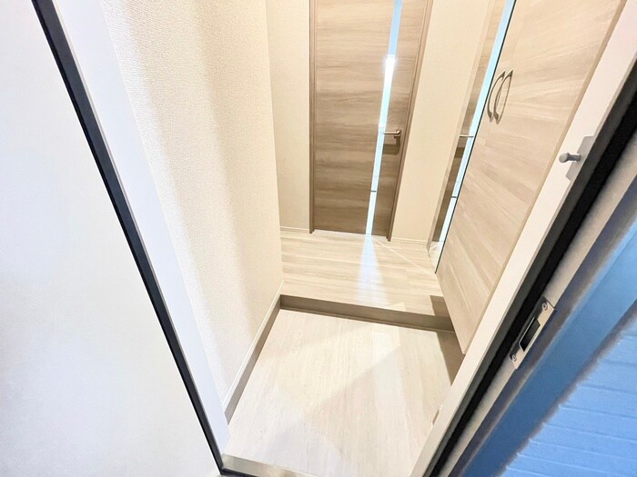 物件内観写真19　(玄関)