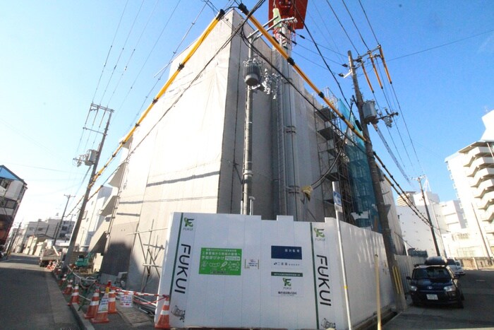 物件外観写真2　(建築中)