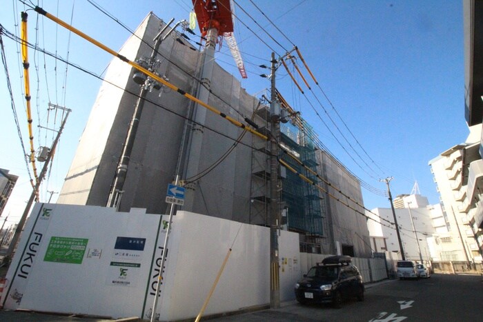 物件外観写真3　(建築中)