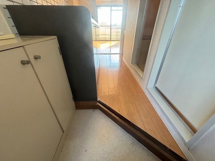 物件内観写真17　(玄関)