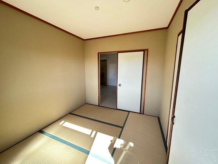 物件内観写真9　(居室)