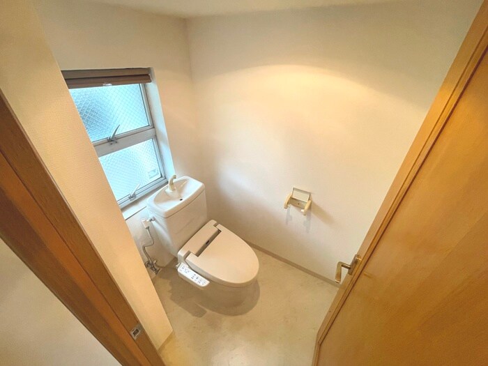 物件内観写真14　(トイレ)