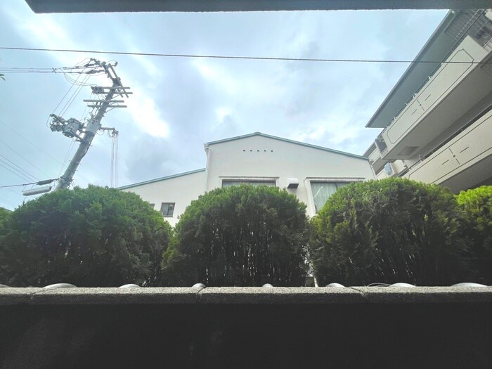 物件内観写真21　(室内からの展望)