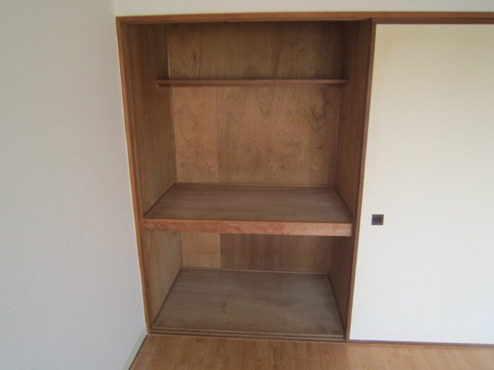 物件内観写真13　(収納)