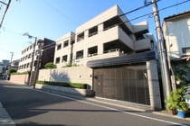 ドムス鴨川の外観写真