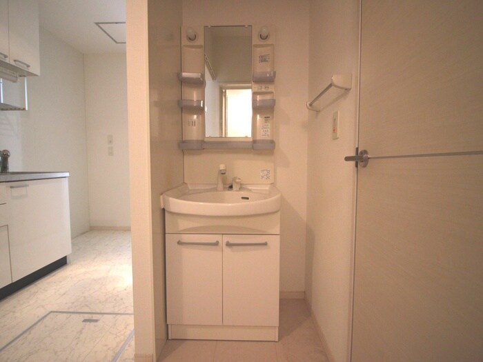 物件内観写真13　(洗面)