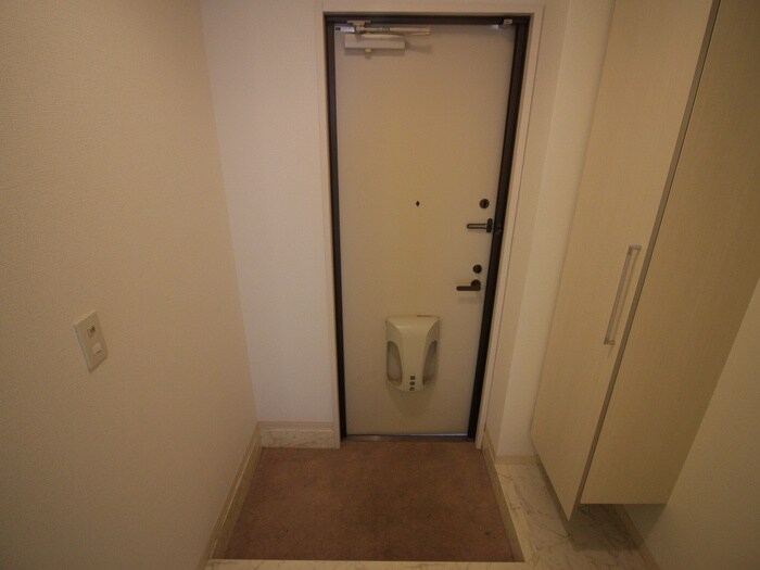 物件内観写真15　(玄関)