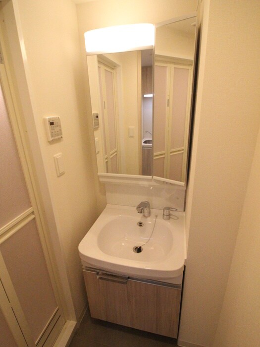 物件内観写真11　(洗面)