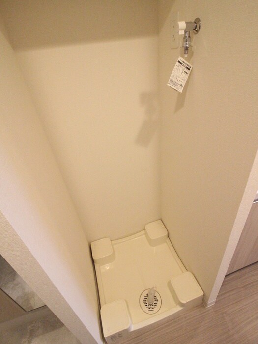 物件内観写真14　(洗濯機置場)