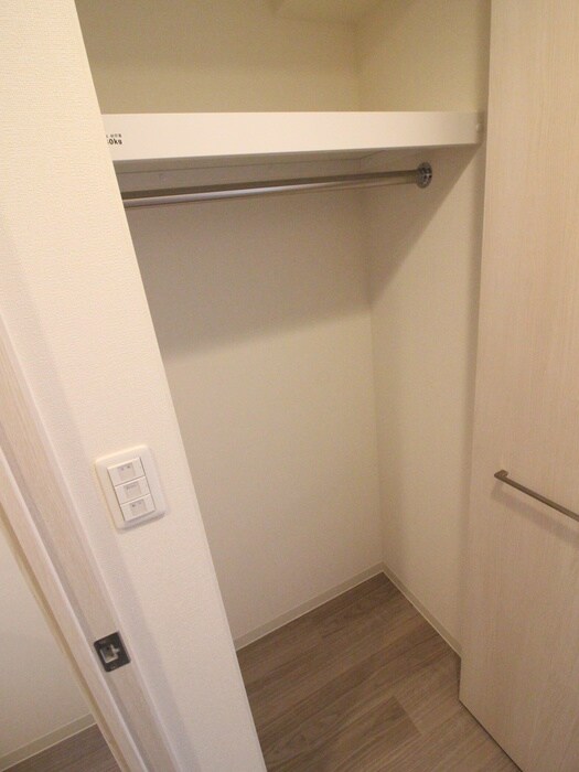 物件内観写真15　(収納)